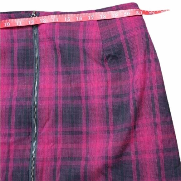 Torrid Reddish Pink & Black Plaid Skirt - Picture 4 of 6